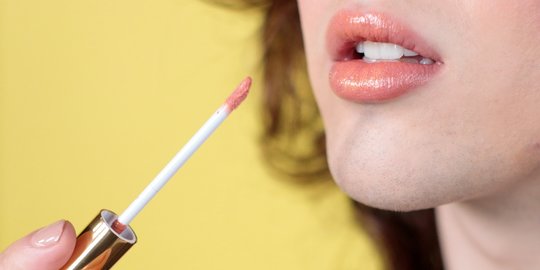7 Rekomendasi Tinted Lip Serum, Merawat Sekaligus Bikin Bibir Terlihat Juicy