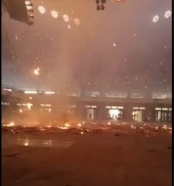 detik detik masjid jakarta islamic center kebakaran kubah runtuh ruang dalam 039hujan