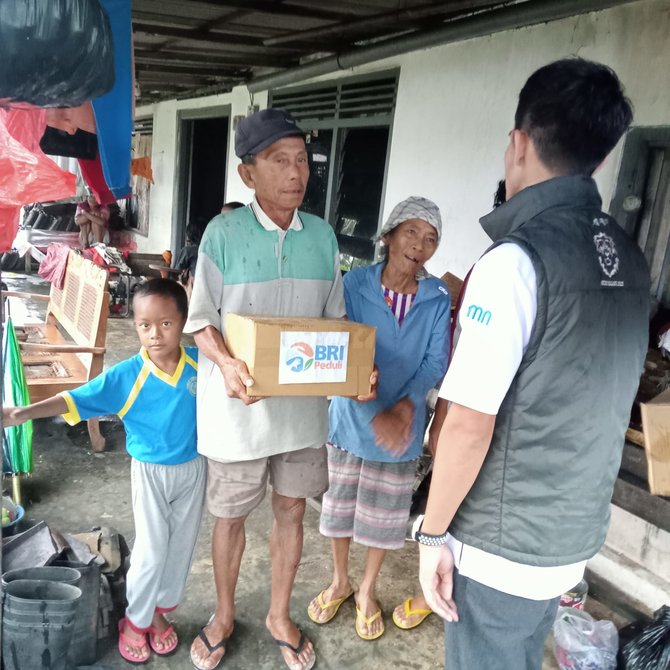 bri peduli tanggap darurat salurkan bantuan korban banjir di jawa timur