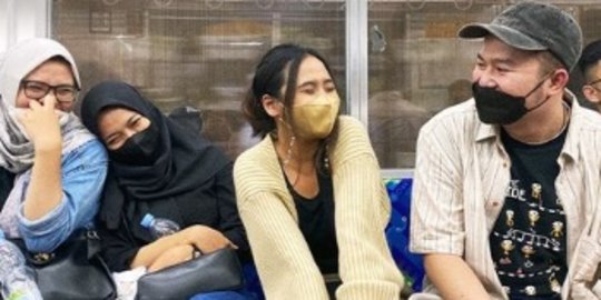 Pria Ini Bagikan Momen Pertemuan dengan Niki Zefanya di KRL, Ramah dengan Penggemar