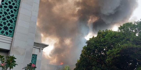 Kesaksian Pekerja Renovasi Masjid JIC: Ada Percikan Api Nyambar Bahan Mudah Terbakar