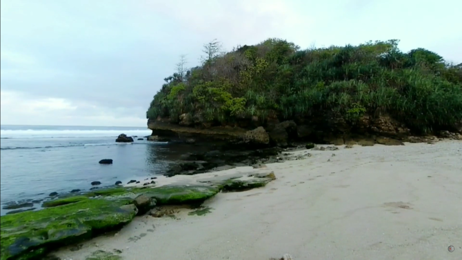 pantai gondo mayit blitar