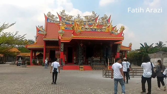 mengunjungi siu san keng vihara tertua di kota medan