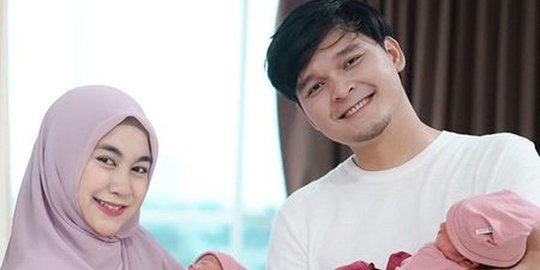 4 Tahun Menanti, Ini 5 Potret Anisa Rahma Bareng Suami dan Si Kembar