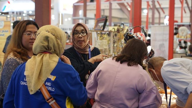 trade expo indonesia resmi dibuka pertamina boyong 50 umkm siap go global
