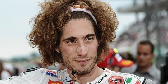 23 Oktober: Wafatnya Marco Simoncelli, Pembalap Legendaris Dunia