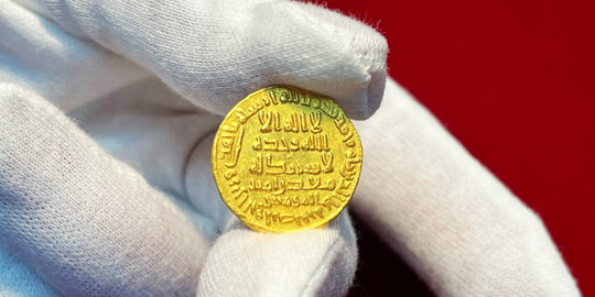 Langka, Koin Dinar Emas Dinasti Umayyah Dilelang Hingga Berharga Rp 1,2 Miliar