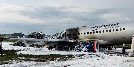 Jet Tempur Rusia Jatuh Timpa Rumah Warga di Siberia