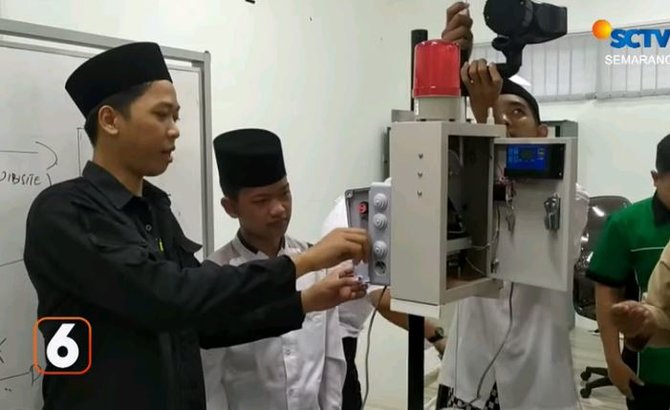 alat deteksi longsor santri banjarnegara