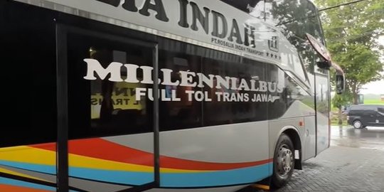 Tiket Setengah Juta, Begini Rasanya Naik Bus Rosalia Indah First Class SDD 139