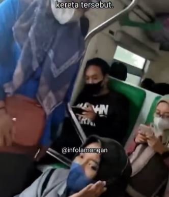 tak patut dicontoh joki tas kereta api ini bikin resah penumpang lain