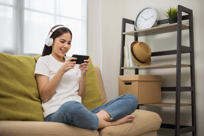 hiburan seru buat pencinta game modal nonton bisa menang hadiah ratusan juta rupiah