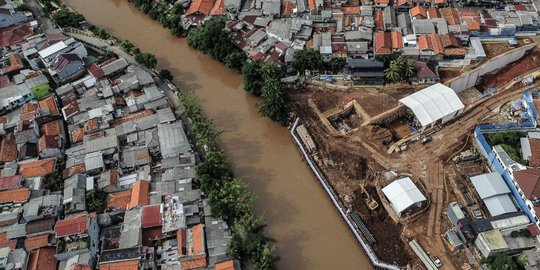 Memantau Progres Pembangunan Sodetan Ciliwung di Bidara Cina