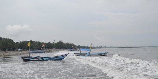 Gelombang Tinggi Landa Selat Sunda, BPBD Lebak Beri Peringatan Ini ke Nelayan