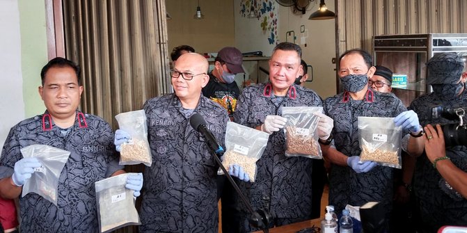 Industri Ekstasi di Pekanbaru Terbongkar, Pelaku Gunakan Kedok Warung Pempek