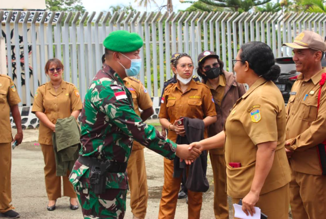 anak deddy mizwar di perbatasan papua skouw