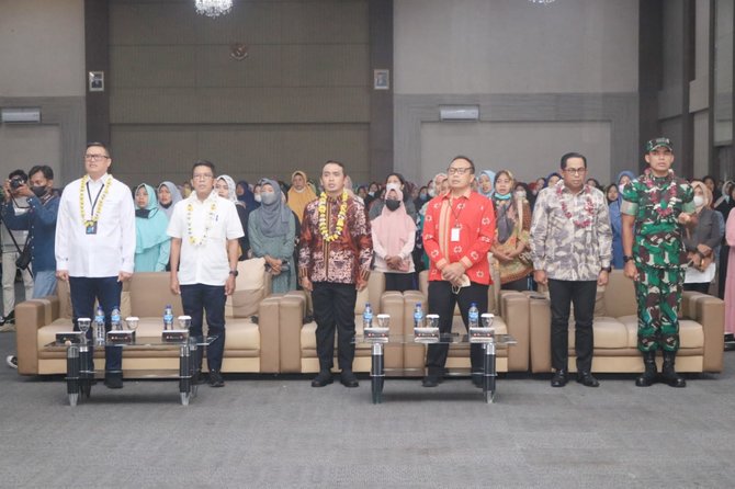 wakil wali kota pasuruan adi wibowo mas adi membuka sosialisasi nib