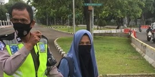 Kasus Wanita Terobos Istana Ditangani Densus 88, Siti Elina Masih Diam Saat Diperiksa
