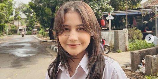 Prilly Latuconsina Mendadak Berseragam SMA, Penampilannya Langsung jadi Sorotan
