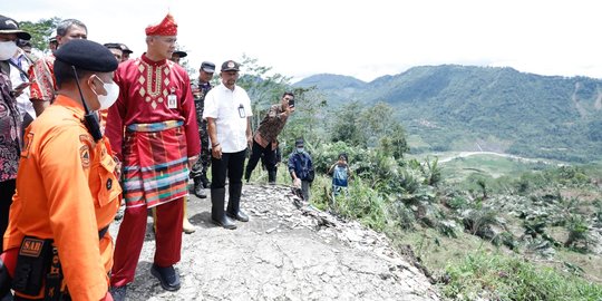 Ganjar Minta Daerah Rawan Bencana di Banjarnegara Memasang Sistem Peringatan Dini