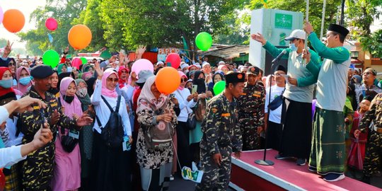 Jalan Sehat Sarungan, Gus Ipul: Santri Siap Sehat Untuk Kepentingan Bangsa & Agama