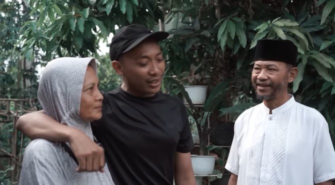 pak bhabin ternyata kelahiran jakarta di asrama polri bidara cina kp melayu