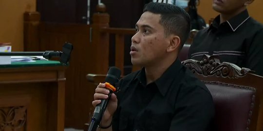 Detik-Detik Ajudan Todong Pistol ke Ferdy Sambo sampai Angkat Tangan