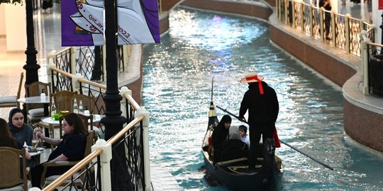 Jalan-Jalan ke Mal Termewah dan Terbesar di Doha yang Ada Gondola