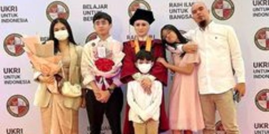 Akhirnya Jadi Sarjana Ini Potret Mulan Jameela Wisuda S1 Usai