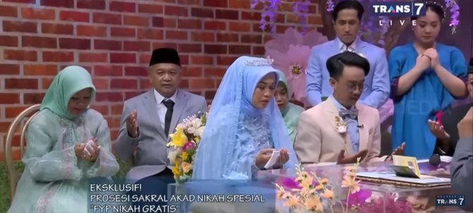 Raffi Ahmad Beri Kejutan Untuk Fans, Jadi Saksi Nikah Dan Beri Hadiah ...