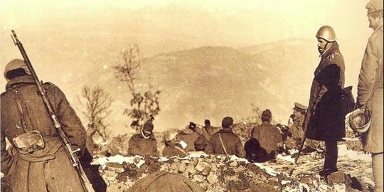 Pecahnya Pertempuran Elaia-Kalamas antara Yunani dan Italia pada 2 November 1940