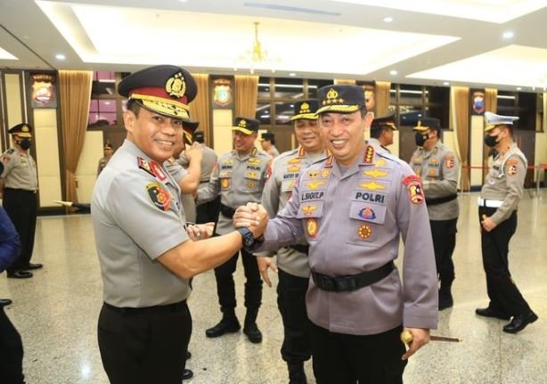 senyum semringah dua jenderal polisi naik pangkat angkatan kapolri di akpol 1991