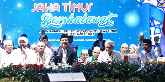 HUT Jatim Ke 77, Pemkot Pasuruan Gelar Selawat Bersama Habib Syech & Ribuan Warga