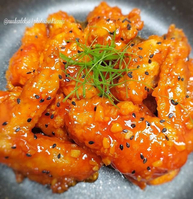 chicken wings spicy honey