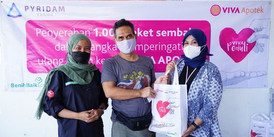 Tunjukkan Kepedulian, VIVA Apotek Salurkan Donasi 1000 Paket Sembako