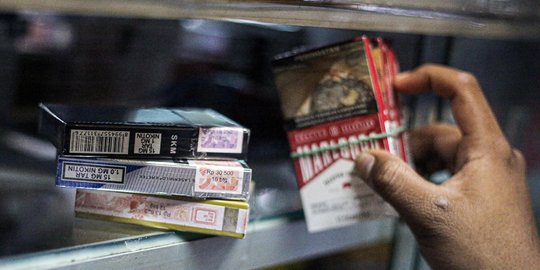 Pemerintah Naikkan Cukai Rokok 10 Persen di 2023-2024