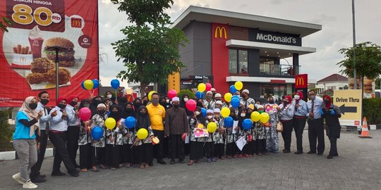 McDonald\'s Indonesia Ajak Karyawan Berbagi Kebahagiaan dengan Komunitas Sekitar