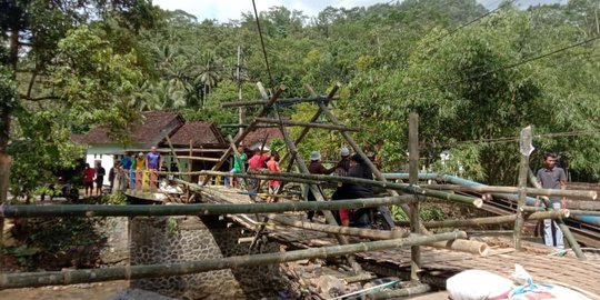 Ribuan Warga Di Trenggalek Terdampak Banjir Dan Longsor