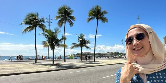 10 Momen Keseruan Desy Ratnasari Jalan-jalan di Brazil, Penampilannya Curi Perhatian