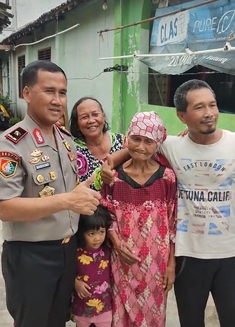 polisi jenderal bintang satu pulang kampung