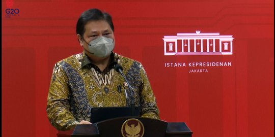 Ekonomi RI Positif, Airlangga Pastikan UMP Bakal Naik