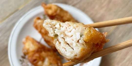 Enak Dimakan Saat Hujan, Pangsit Goreng Ayam Udang Ini Auto Jadi Camilan Idaman