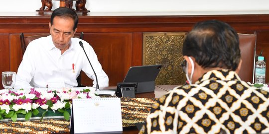 CEK FAKTA: Jokowi Beri Gelar Pahlawan ke Presiden ke-2 Soeharto, Simak Penjelasannya