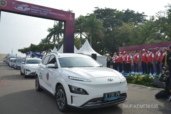 touring kendaraan listrik ke bali