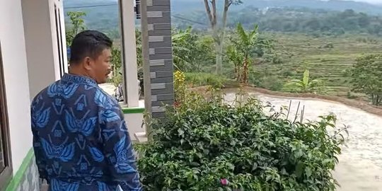 Pensiun Jadi Preman, Pria Pengusaha Roti Bakar Ini Miliki Rumah Mewah di atas Bukit