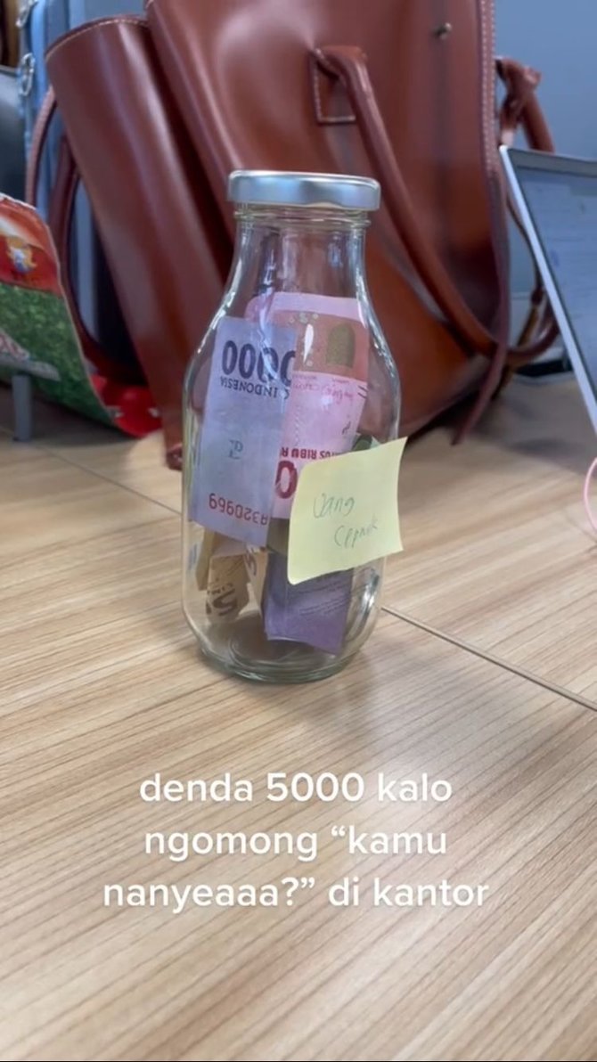 lelah dengar lsquokamu nanyeaarsquo kantor ini denda pegawai yang ngomong kalimat viral itu