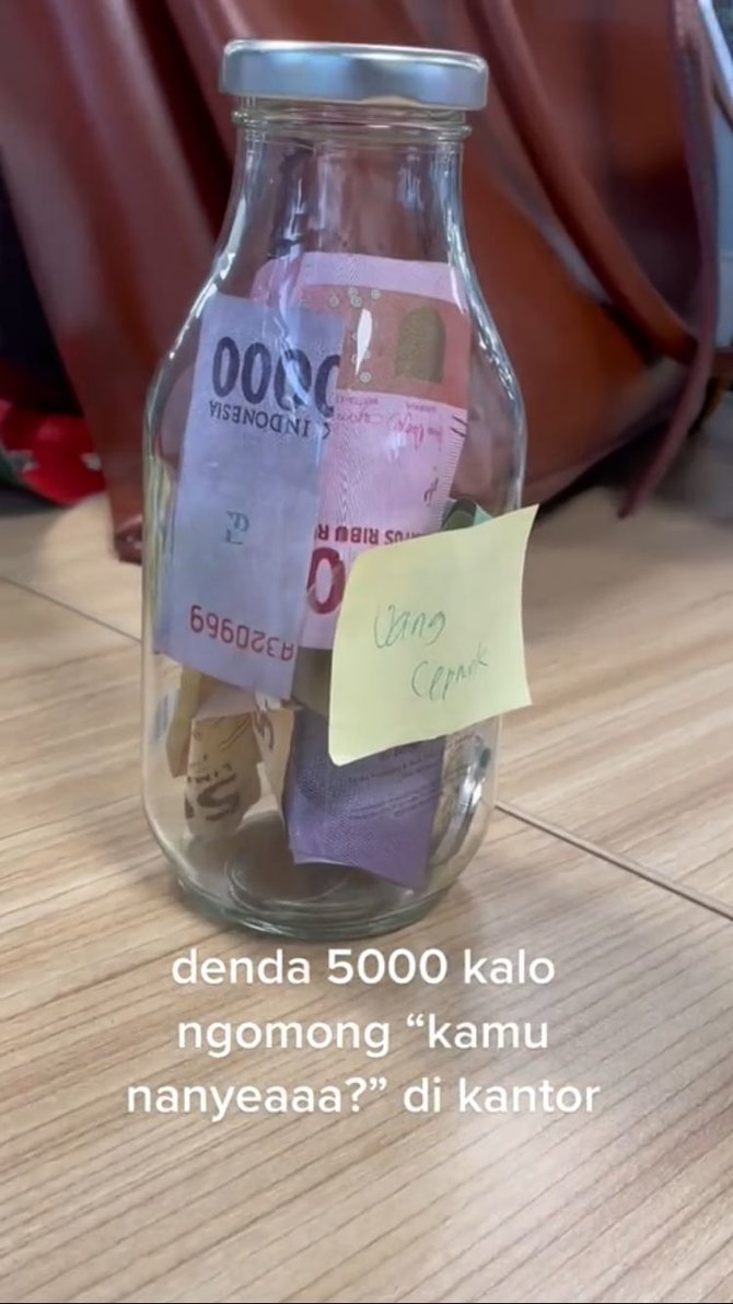 lelah dengar lsquokamu nanyeaarsquo kantor ini denda pegawai yang ngomong kalimat viral itu