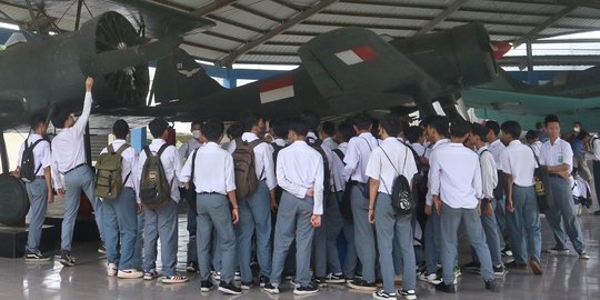 Peringatan Hari Pahlawan, Museum Satria Mandala Ramai Dikunjungi Anak Sekolah