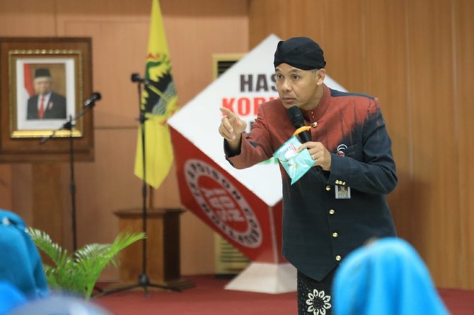 gubernur jawa tengah ganjar pranowo