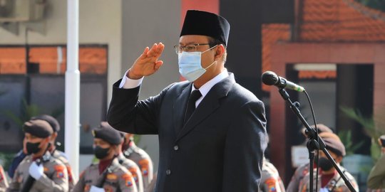 Peringati Hari Pahlawan di Kota Pasuruan, Gus Ipul Pimpin Upacara dan Ziarah ke TMP